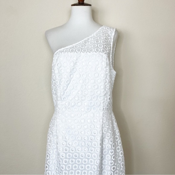 Lilly Pulitzer Davids Dress in Resort White One Shoulder - Picture 6 of 13